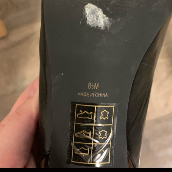 Le Chateau Sling Back Peep Toe Pumps Size 8.5M - Picture 6 of 6